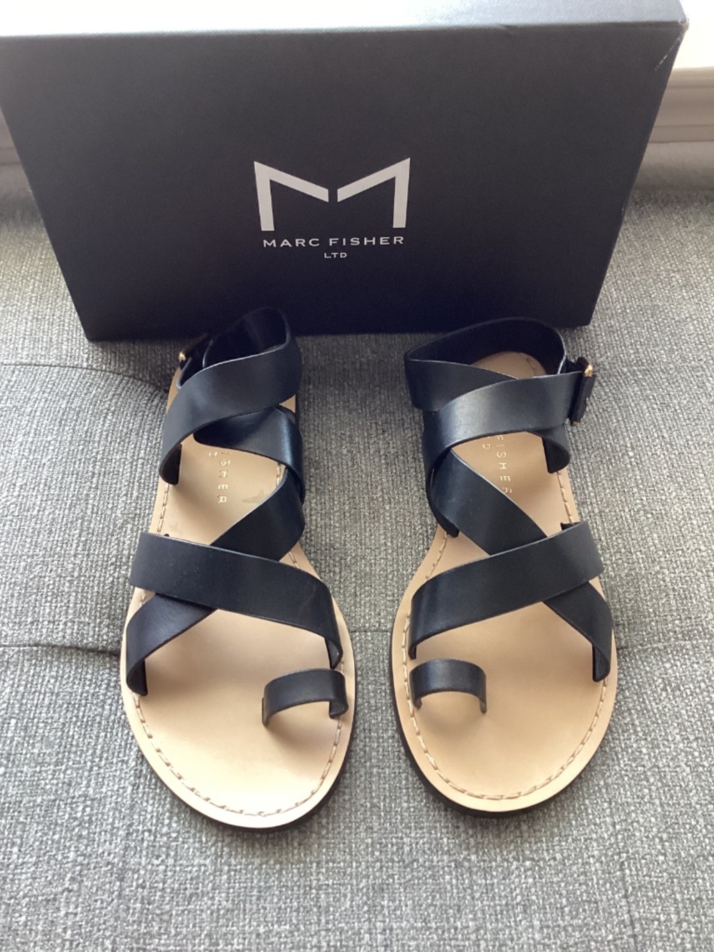 Marc Fisher LTD Lollie Strappy Toe Loop Sandal Women), size 7.5 M - Picture 8 of 10
